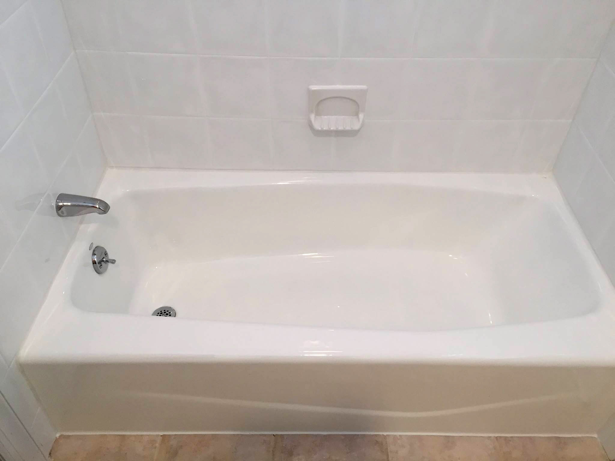Bathtub ReGrouting & ReCaulking Lenco Tile